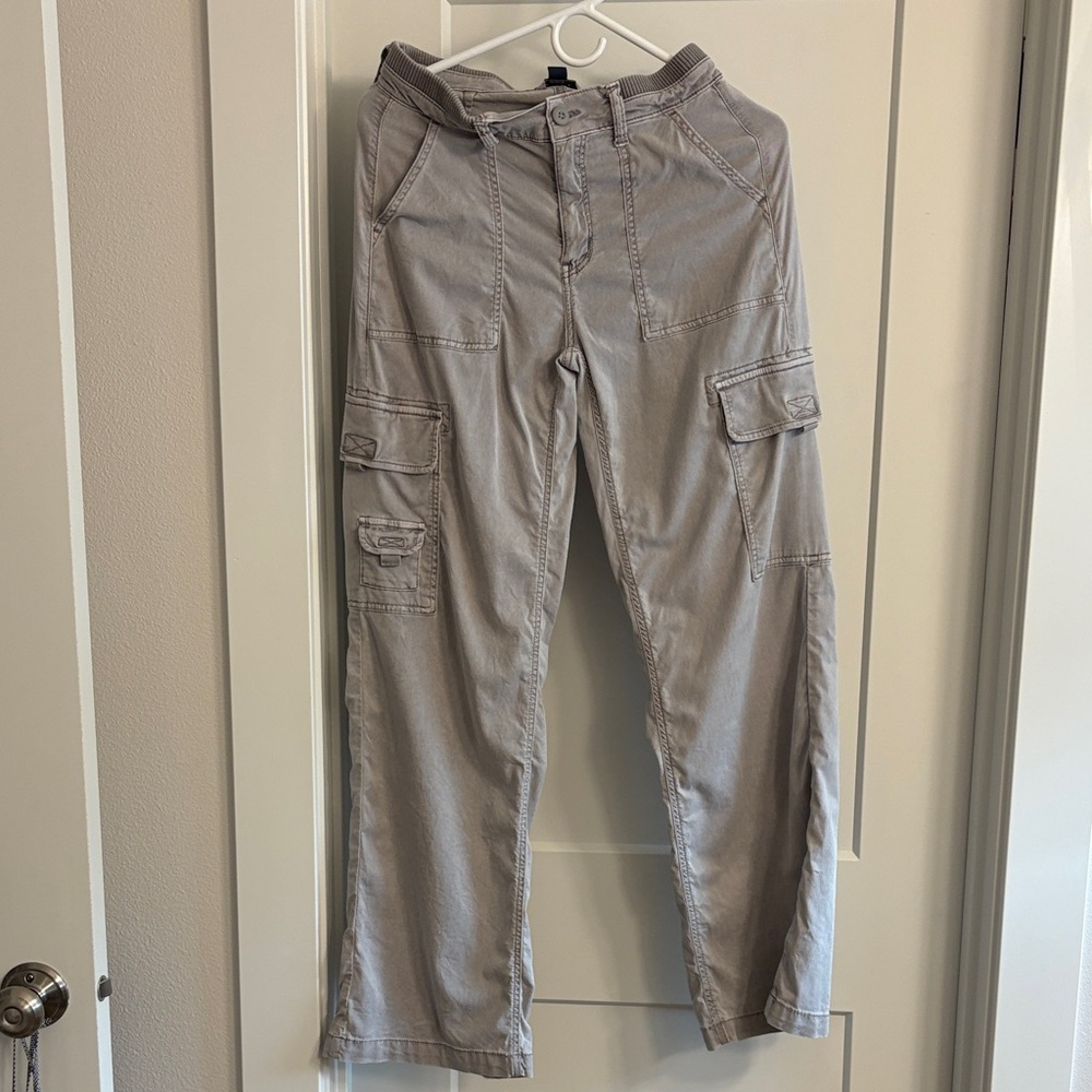 American Eagle Outfitters Light Gray Cargo Pants